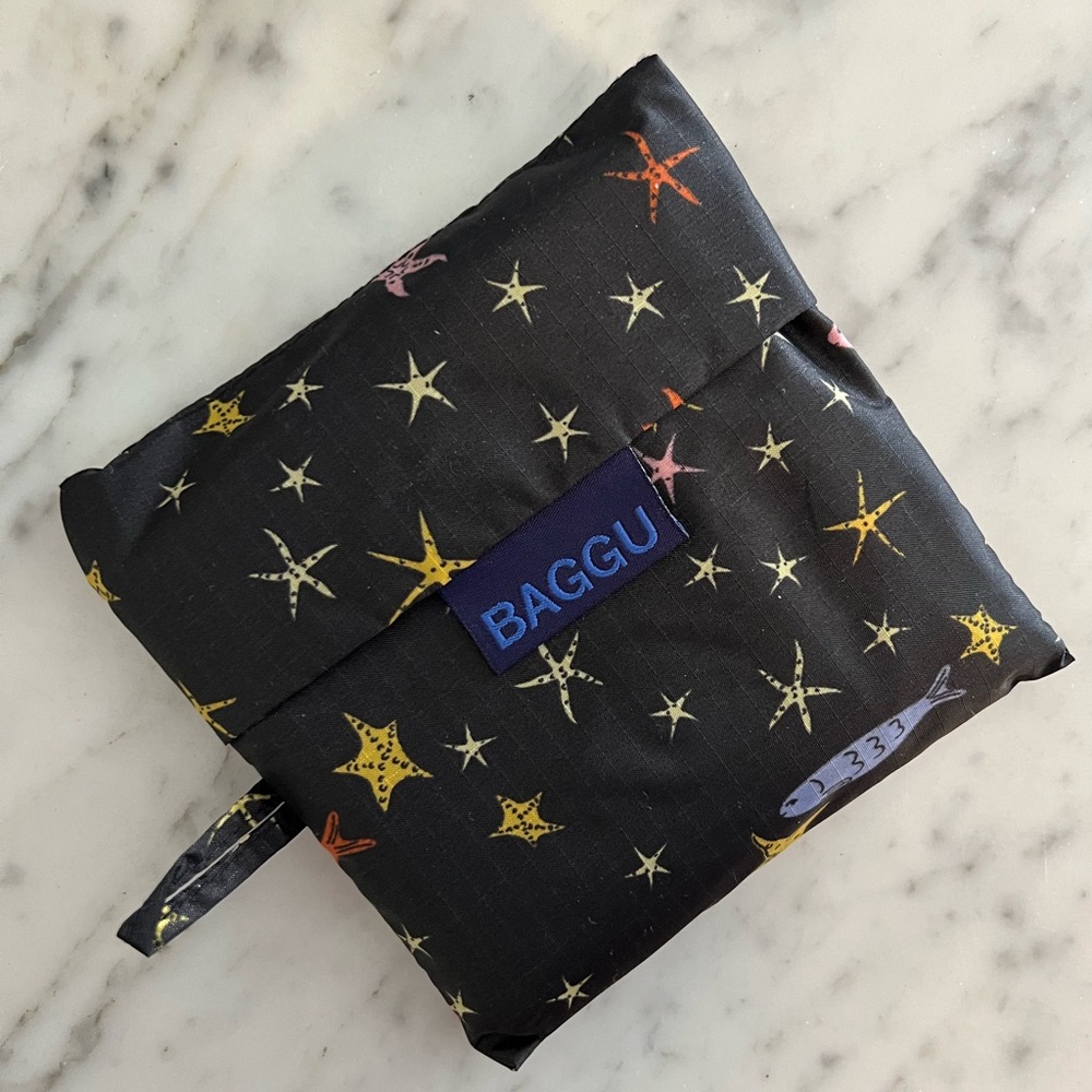 NEW!  BAGGU Standard Star Fish Pattern
